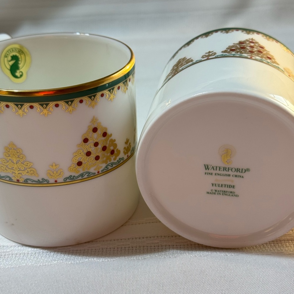 COPY - Retired Waterford Fine China. Yuletide pattern, set of 2 - Picture 4 of 4